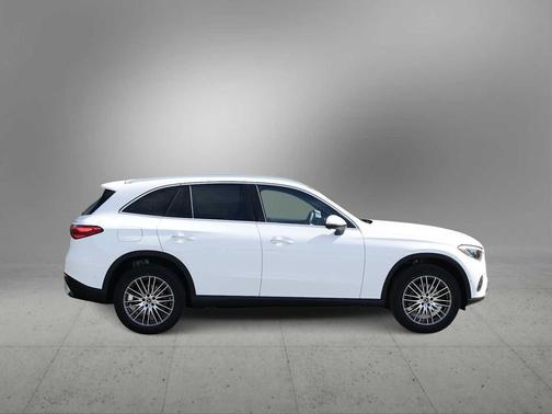 2026 Mercedes-Benz GLC 300 4MATIC