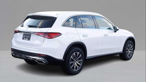 2026 Mercedes-Benz GLC 300 4MATIC