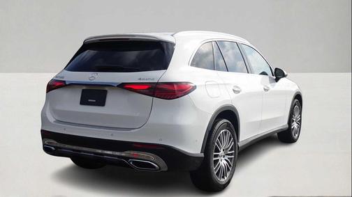 2026 Mercedes-Benz GLC 300 4MATIC