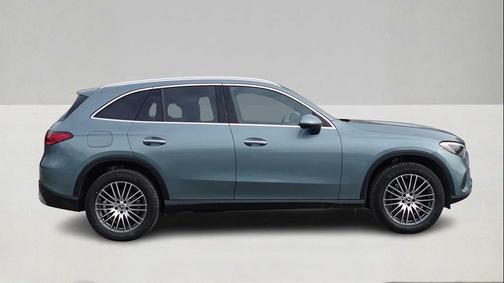 2026 Mercedes-Benz GLC 300 4MATIC