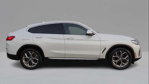 2023 BMW X4 xDrive30i