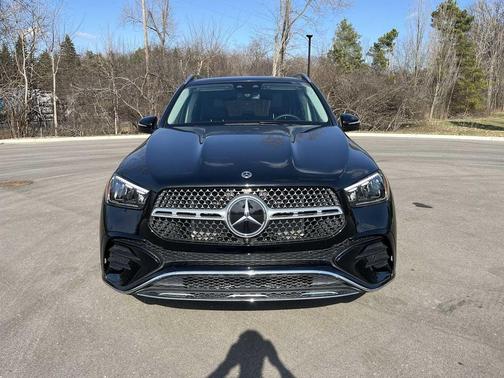 Black 2026 Mercedes-Benz GLE 450 4MATIC