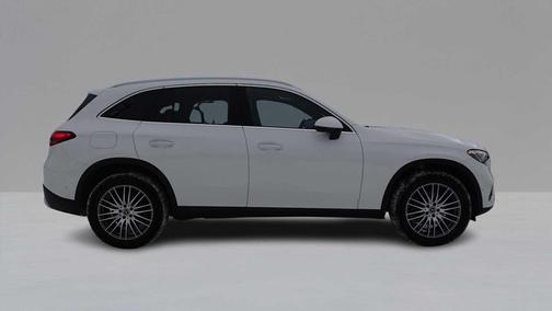 2026 Mercedes-Benz GLC 300 4MATIC