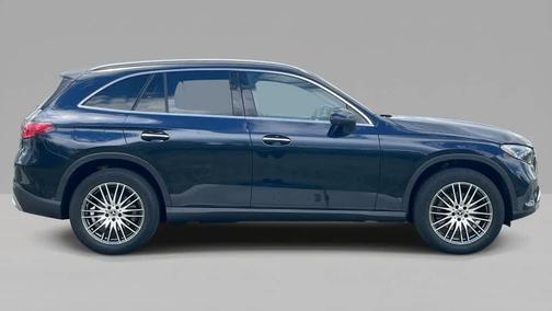Nautical Blue Metallic 2023 Mercedes-Benz GLC 300 4MATIC