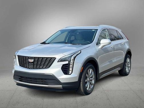 Radiant Silver Metallic 2020 Cadillac XT4 Premium Luxury
