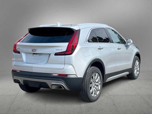 Radiant Silver Metallic 2020 Cadillac XT4 Premium Luxury