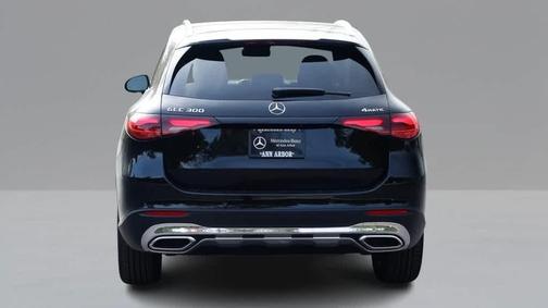 2026 Mercedes-Benz GLC 300 4MATIC