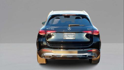 2026 Mercedes-Benz GLC 300 4MATIC