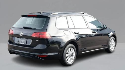 2017 Volkswagen Golf SportWagen TSI S