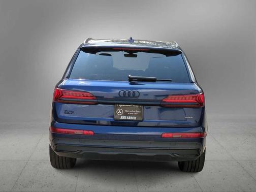 2022 Audi Q7 55 Premium Plus