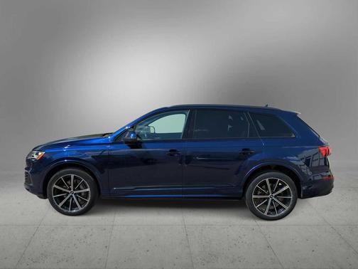 2022 Audi Q7 55 Premium Plus