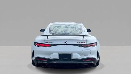 MANUFAKTUR paint MANUFAKTUR opalite white magno 2025 Mercedes-Benz AMG GT 63 S E Performance