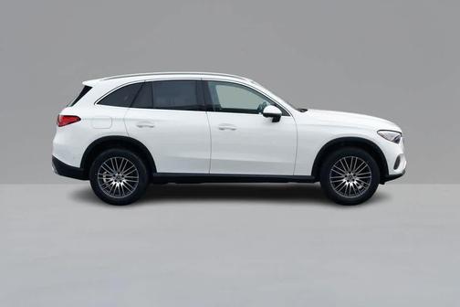 Polar White 2026 Mercedes-Benz GLC 300 4MATIC