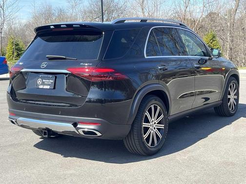 Obsidian Black Metallic 2026 Mercedes-Benz GLE 350 4MATIC