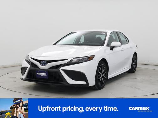 White 2022 Toyota Camry Hybrid SE