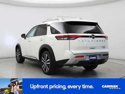 2023 Nissan Pathfinder Platinum