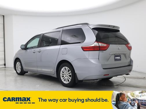 2016 Toyota Sienna XLE