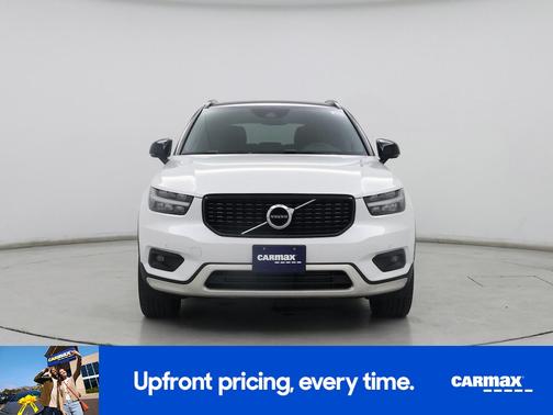 White 2021 Volvo XC40 T4 R-Design