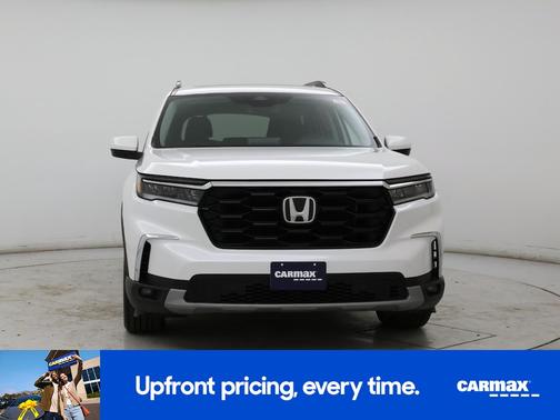 White 2025 Honda Pilot Touring