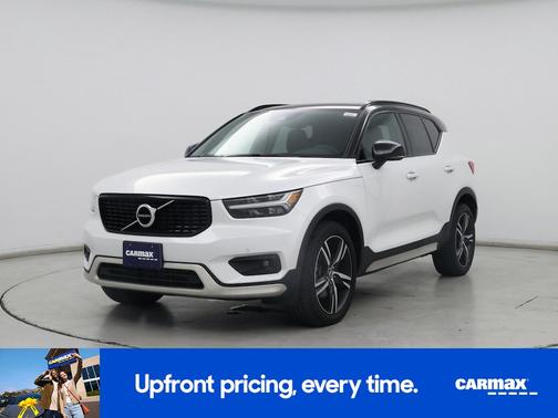 White 2021 Volvo XC40 T4 R-Design