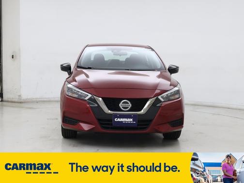 2022 Nissan Versa SR