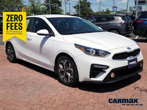 White 2019 Kia Forte LXS