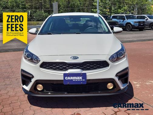 White 2019 Kia Forte LXS