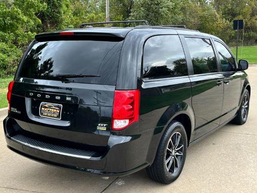 Black Onyx Crystal Pearlcoat 2019 Dodge Grand Caravan GT