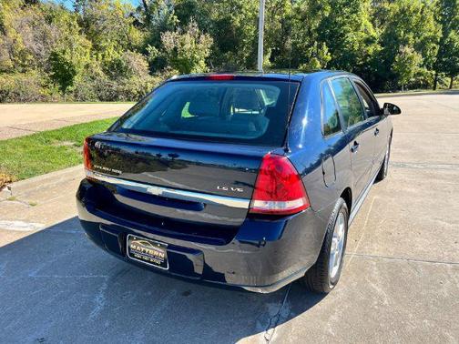 Blue 2005 Chevrolet Malibu Maxx LS