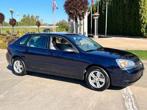 Blue 2005 Chevrolet Malibu Maxx LS