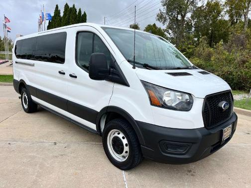 Oxford White 2022 Ford Transit-350 XL