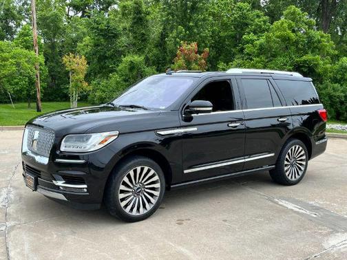 Infinite Black Metallic 2019 Lincoln Navigator Reserve