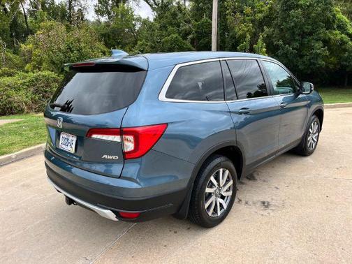 Blue 2019 Honda Pilot EX