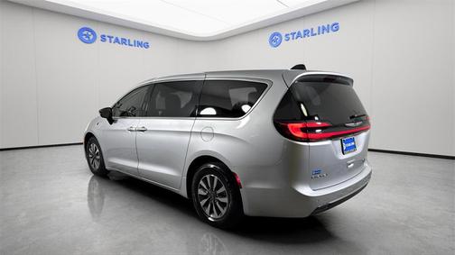 2024 Chrysler Pacifica Hybrid Select