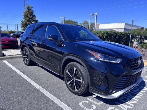 2022 Toyota Highlander XSE