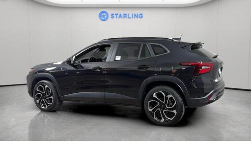 Mosaic Black Metallic 2024 Chevrolet Trax FWD 2RS