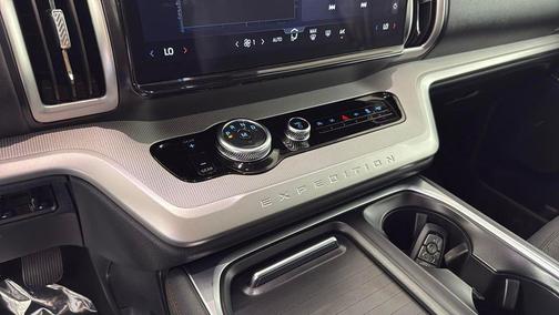 Black Metallic 2025 Ford Expedition Max Active 4x2