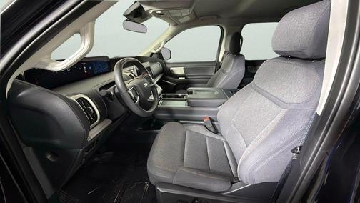 Black Metallic 2025 Ford Expedition Max Active 4x2