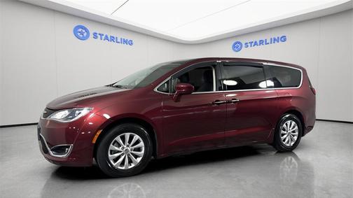 2018 Chrysler Pacifica Touring Plus