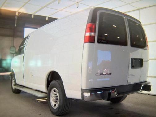 2024 Chevrolet Express 2500 RWD 2500 Regular Wheelbase WT