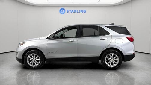 Silver Ice Metallic 2018 Chevrolet Equinox LS
