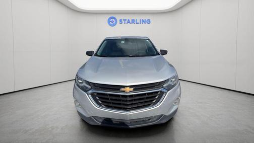 Silver Ice Metallic 2018 Chevrolet Equinox LS
