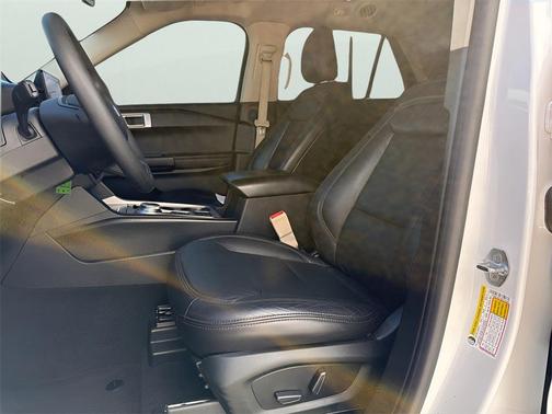 2021 Ford Explorer Base