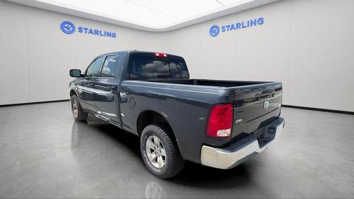 Brilliant Black Crystal Pearlcoat 2019 RAM 1500 SLT