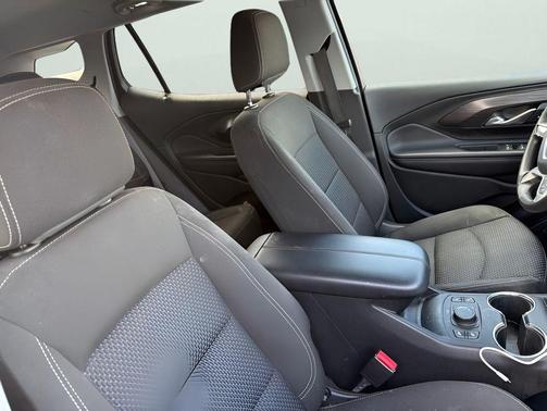 Ebony Twilight Metallic 2022 GMC Terrain SLE