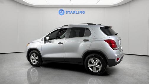 Silver Ice Metallic 2020 Chevrolet Trax LT