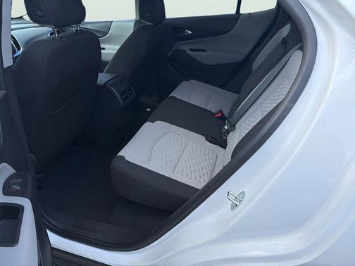 Summit White 2021 Chevrolet Equinox 1LT