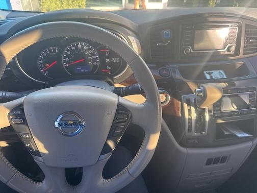 2016 Nissan Quest SV