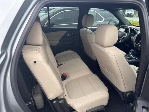 2024 Chevrolet Traverse LS