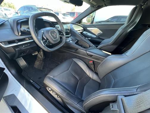 2025 Chevrolet Corvette Stingray w/2LT